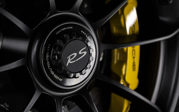 tss-anwendung-automobil-felgendeckel-bremssattel-coates-screen-inks-porsche-gt2-3-rs